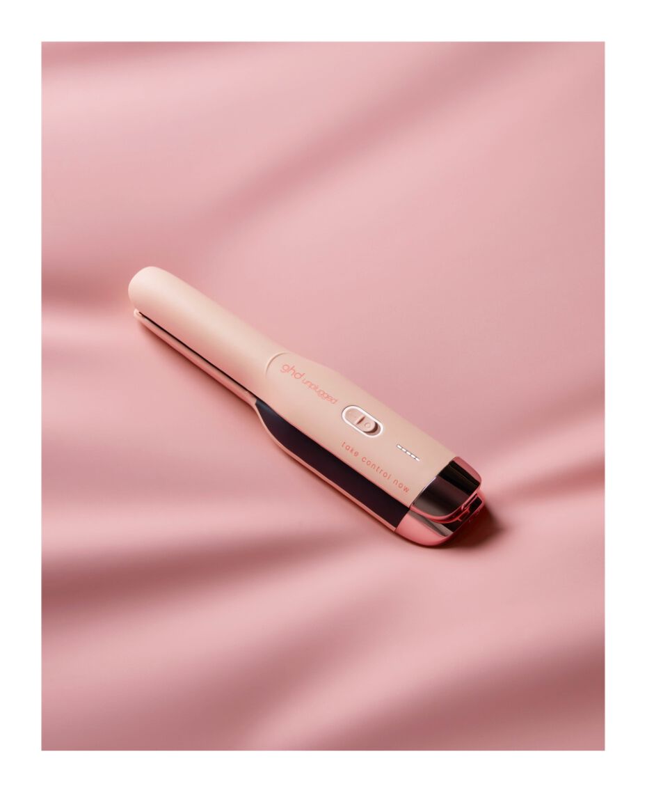 unplugged cordless hair straightener in pink peach limited edition