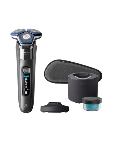 Series 7000 SkinIQ Electric Shaver with Quick Clean Pod