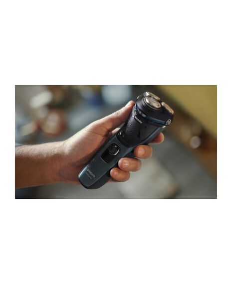 Series 3000 Wet & Dry Electric Shaver