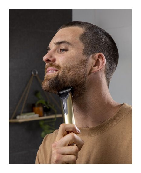 Waterproof Lithium-Ion 18K Stainless Steel Grooming Kit with Bonus Storage Case - Gold