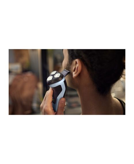 Series 3000X Wet & Dry Electric Shaver - Blue